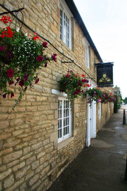 Queens Head Inn Nassington Extérieur photo